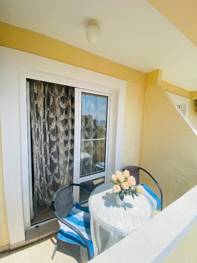 Miomir Perazic Apartments Petrovac Kültér fotó