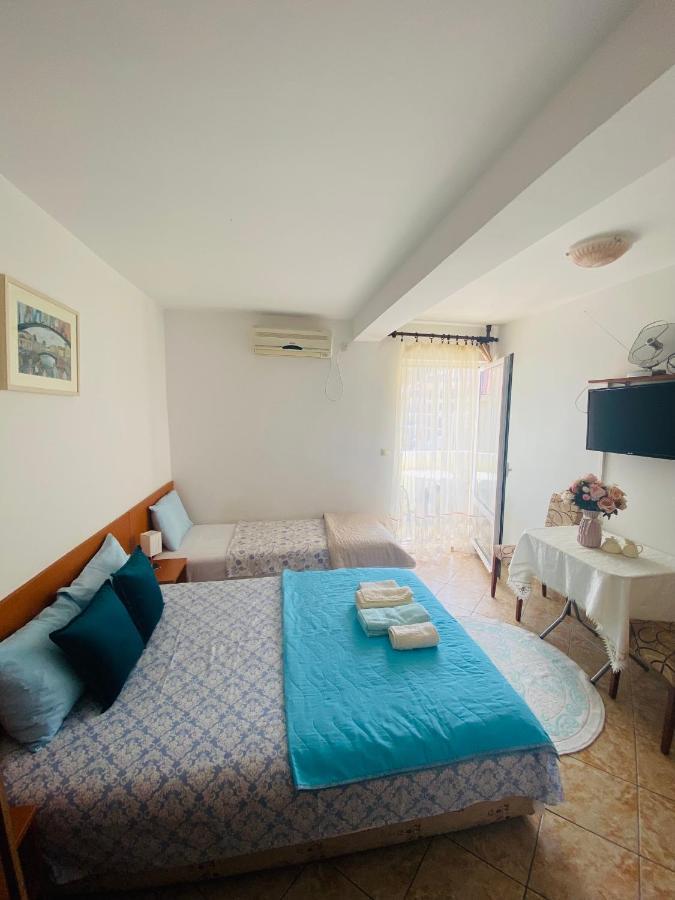 Miomir Perazic Apartments Petrovac Kültér fotó