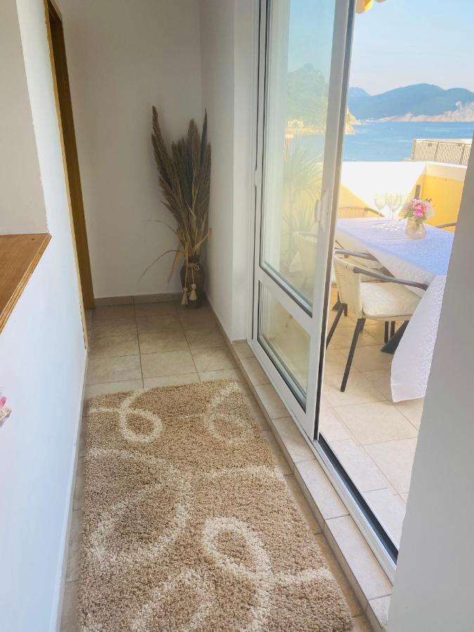 Miomir Perazic Apartments Petrovac Kültér fotó