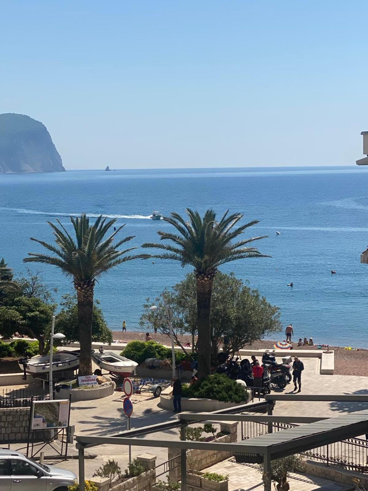 Miomir Perazic Apartments Petrovac Kültér fotó